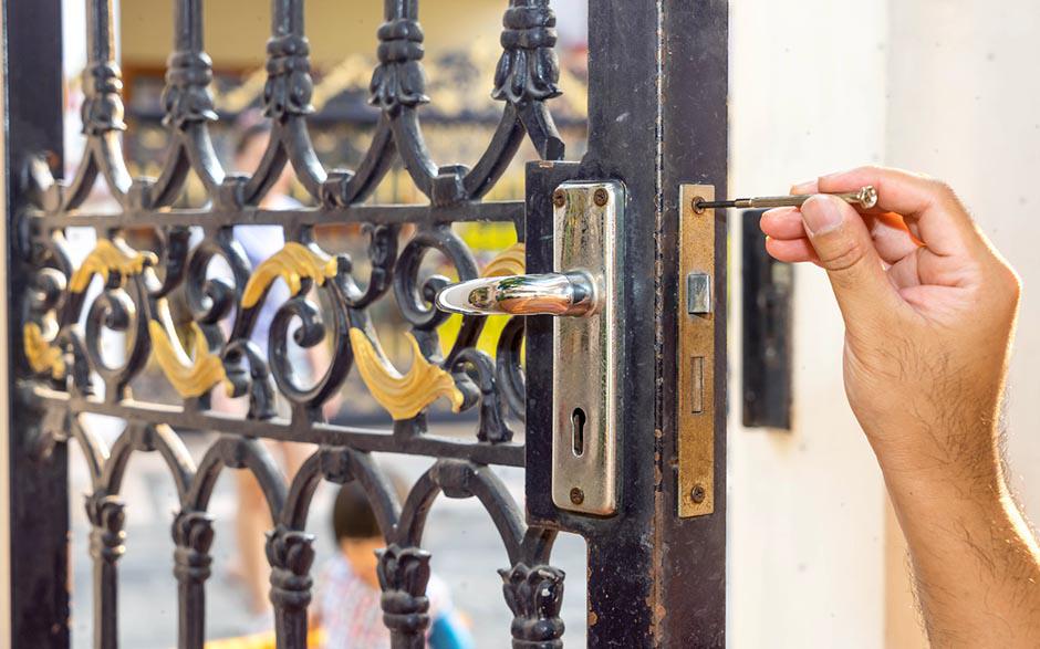 prix changement serrure porte Saint-Mandé