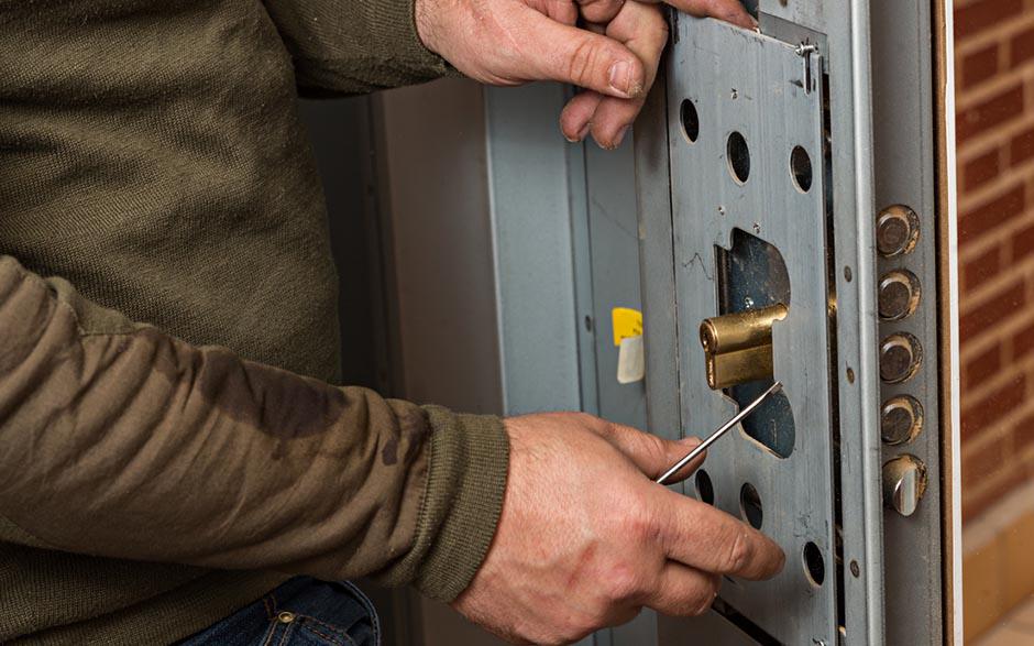 prix changement serrure porte Saint-Mandé